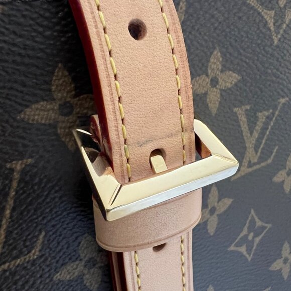 LOUIS VUITTON ~ MEZZO (EUC) - Picture 7 of 16